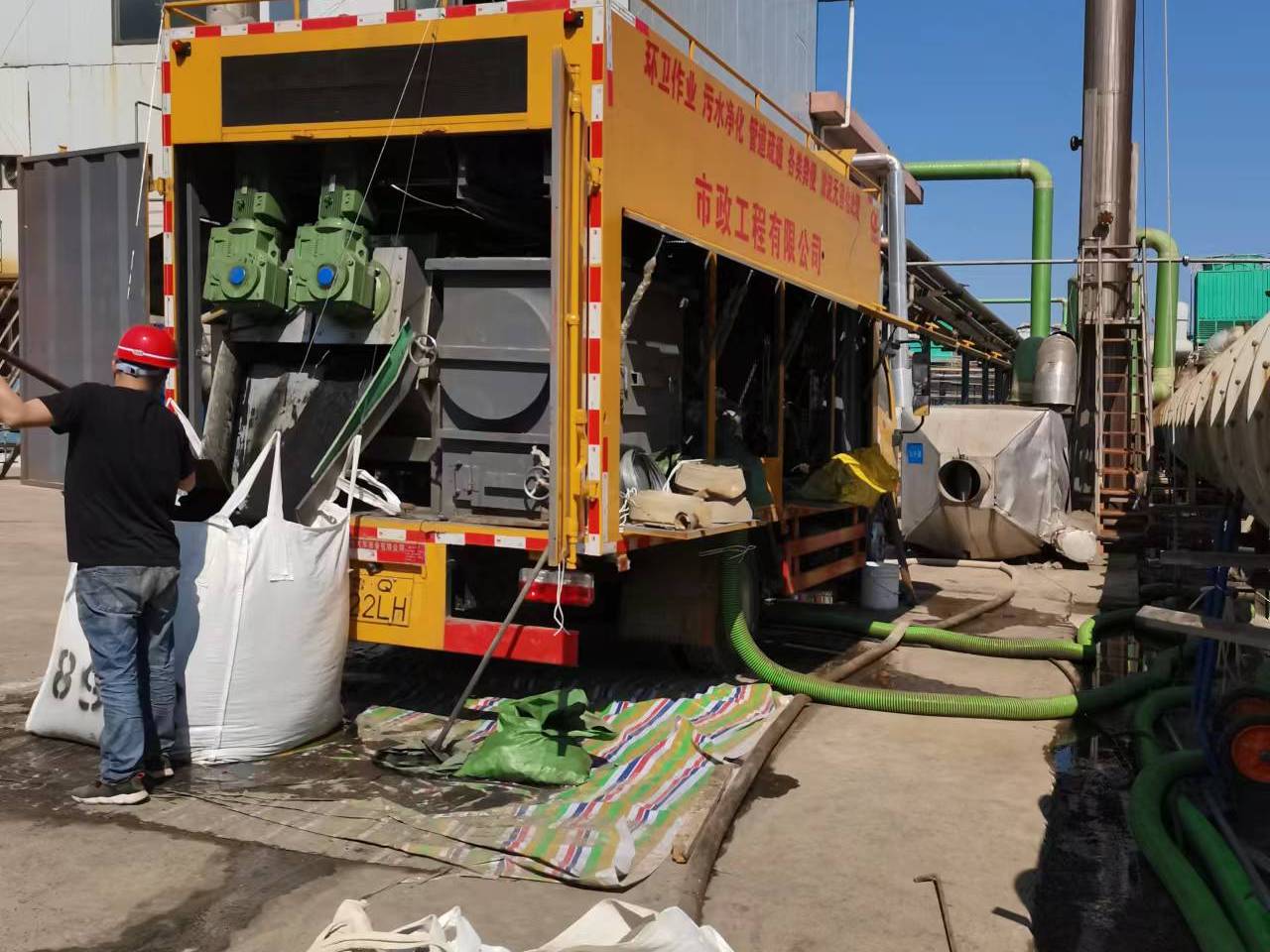 江山淤泥压干处理